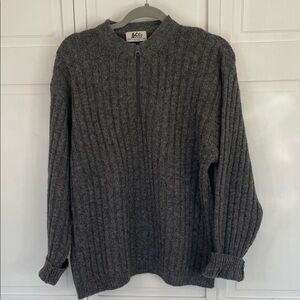 100% Wool Vintage Men’s REI Charcoal Zip-Up Quarter-Zip Sweater Sz M
